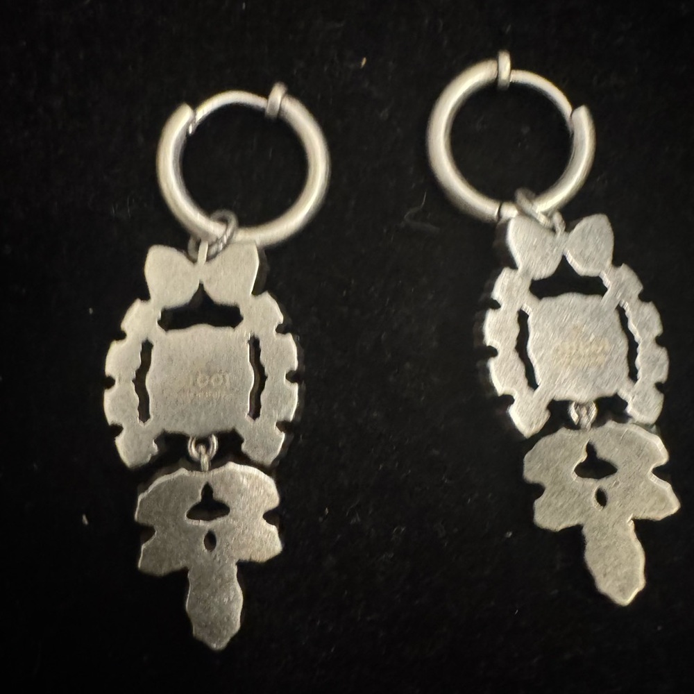 Gucci GG Emerald Elegant Silver and Green Drop Earrings - Picture 3 of 5
